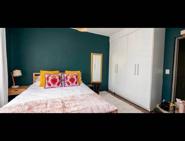 2 BEDROOM APARTMENT FOR SALE IN PINESLOPES